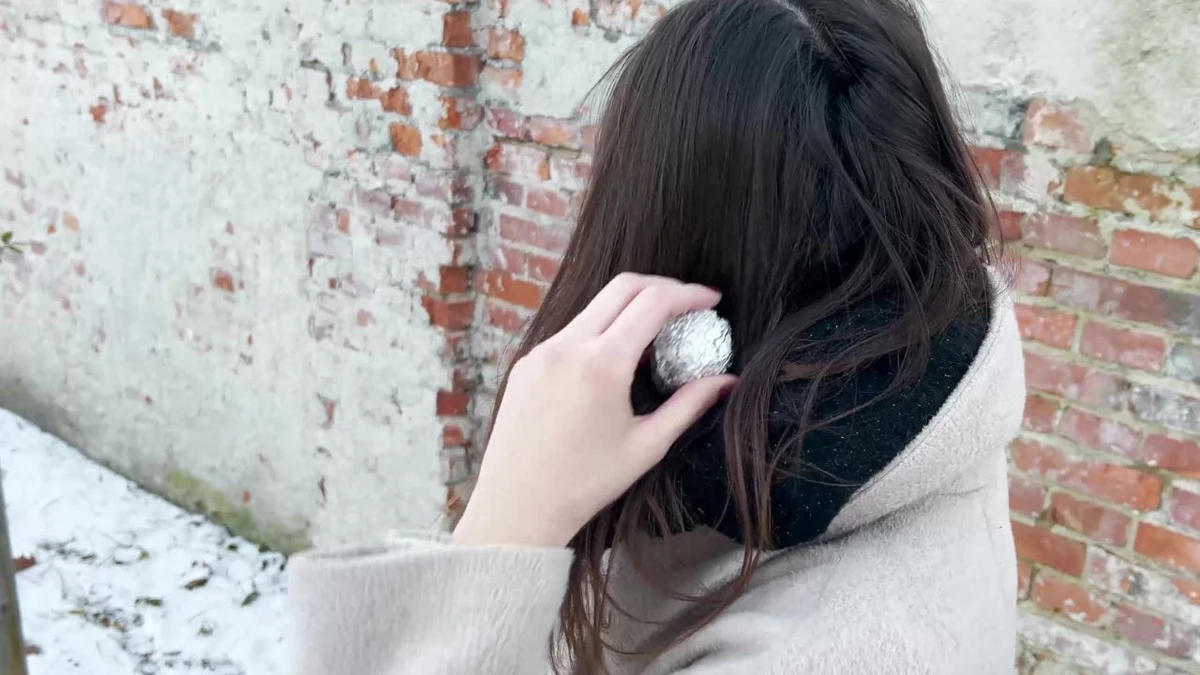 folia aluminiowa na puszące się włosy
