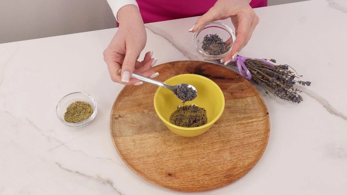 Jak zrobić aromatoterapię na zdrowy sen?
