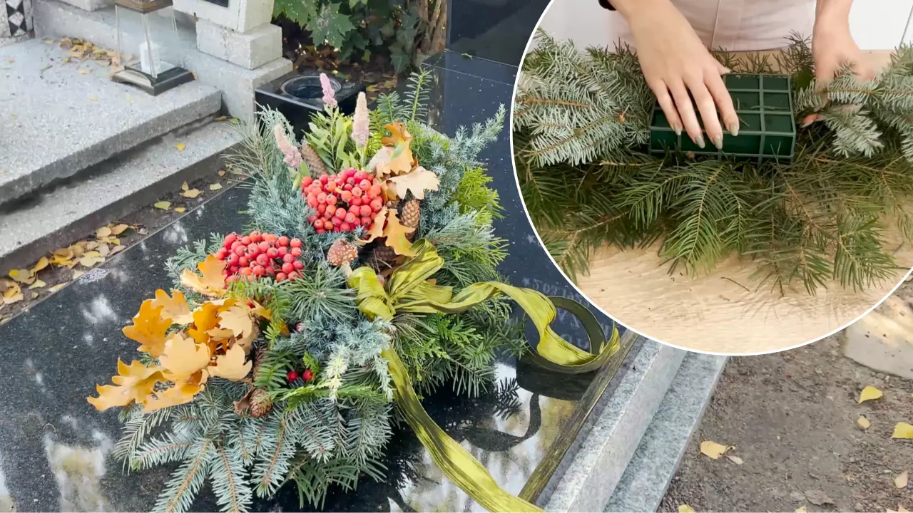 Wiązanka na grób ze świerku, liści i jarzębiny. Dłonie kobiety wbijają gałązki swierku w koszyk z gąbką florystyczną