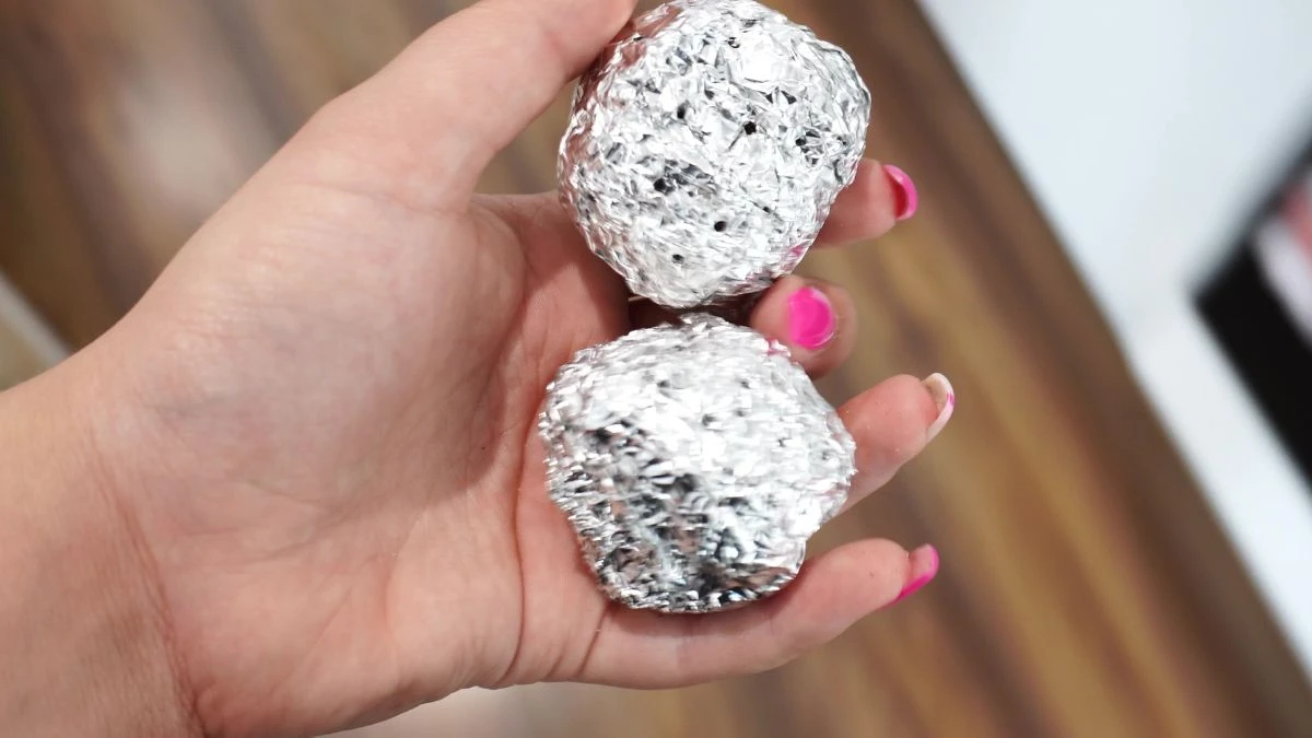 Jak działa folia aluminiowa w lodówce?