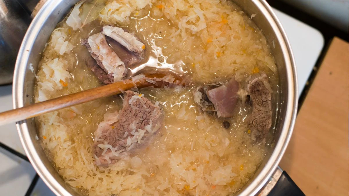 Dlaczego kapusta kiszona ma gorzki smak?