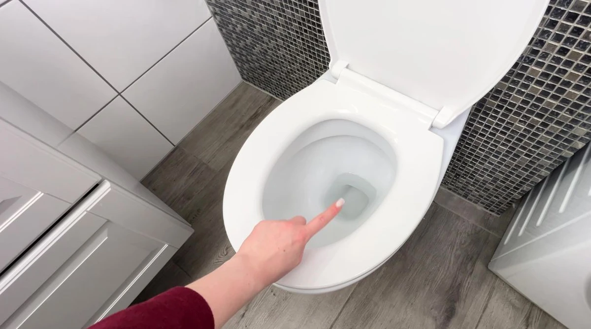 Jak zapobiec osadzaniu się kamienia w muszli klozetowej?
